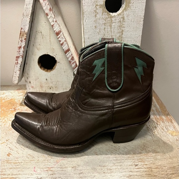 Allens Brown Leather Womens 9 Western Boots with Green Lighting Bolt Accents - Picture 1 of 9